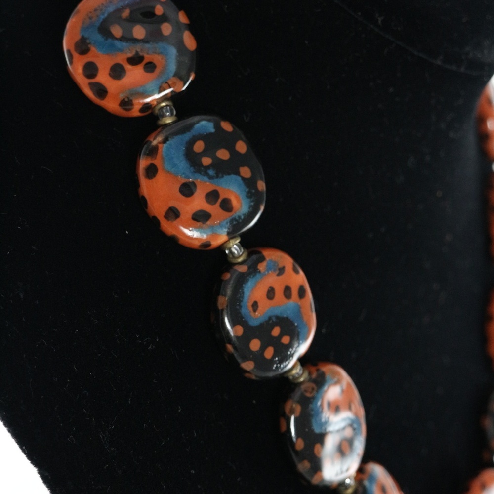 KAZURI Beads Pebbles 18 inch Hand-Made Necklace - Picture 4 of 5